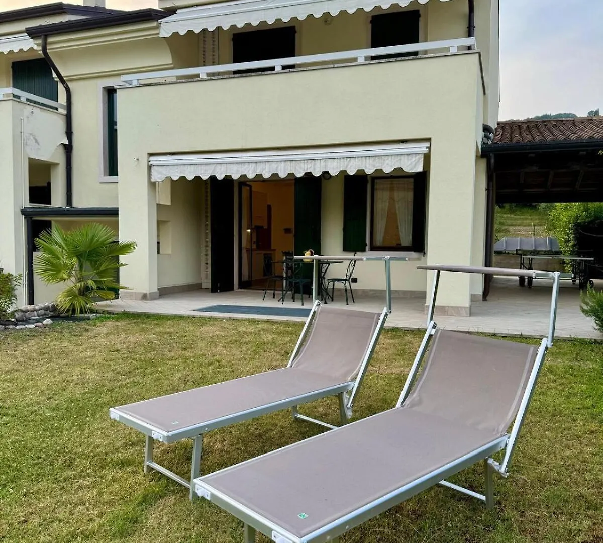 Ca Leo In Garda, Relax & Pool公寓 0*, 加尔达